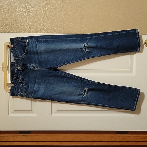 Ag Adriano Goldschmied Denim - 💥AG distressed crop jeans